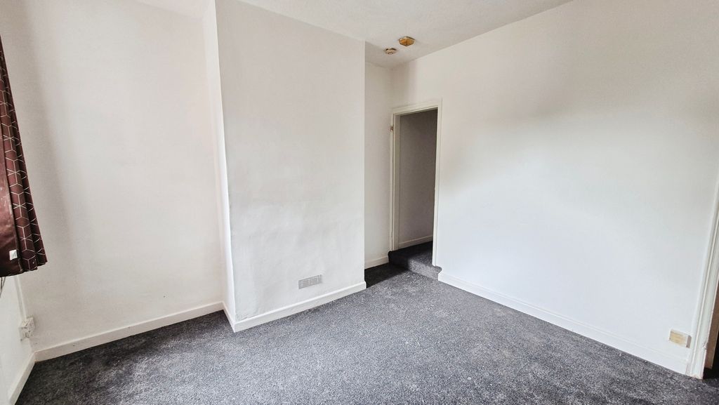 Property photo 3 of 12 Dining Room