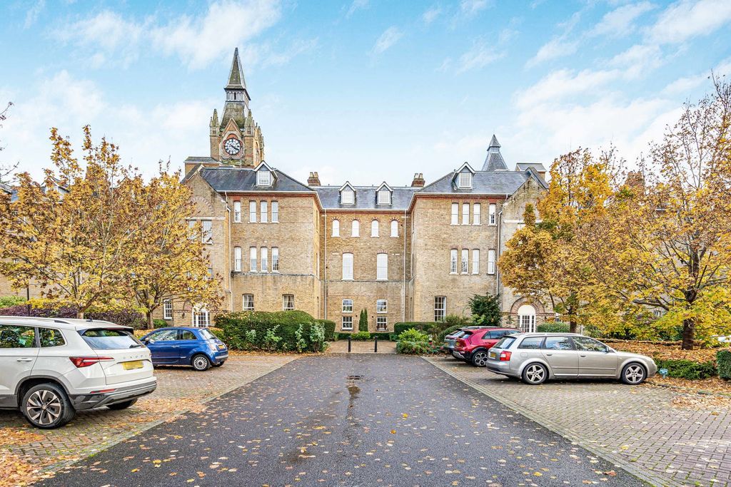 Property photo 1 of 17 Exterior