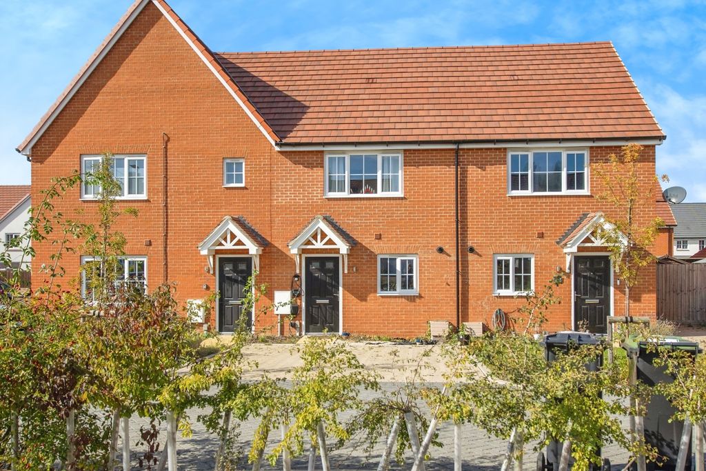 Property photo 1 of 17 Front