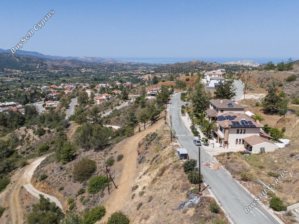 Property photo 3 of 8