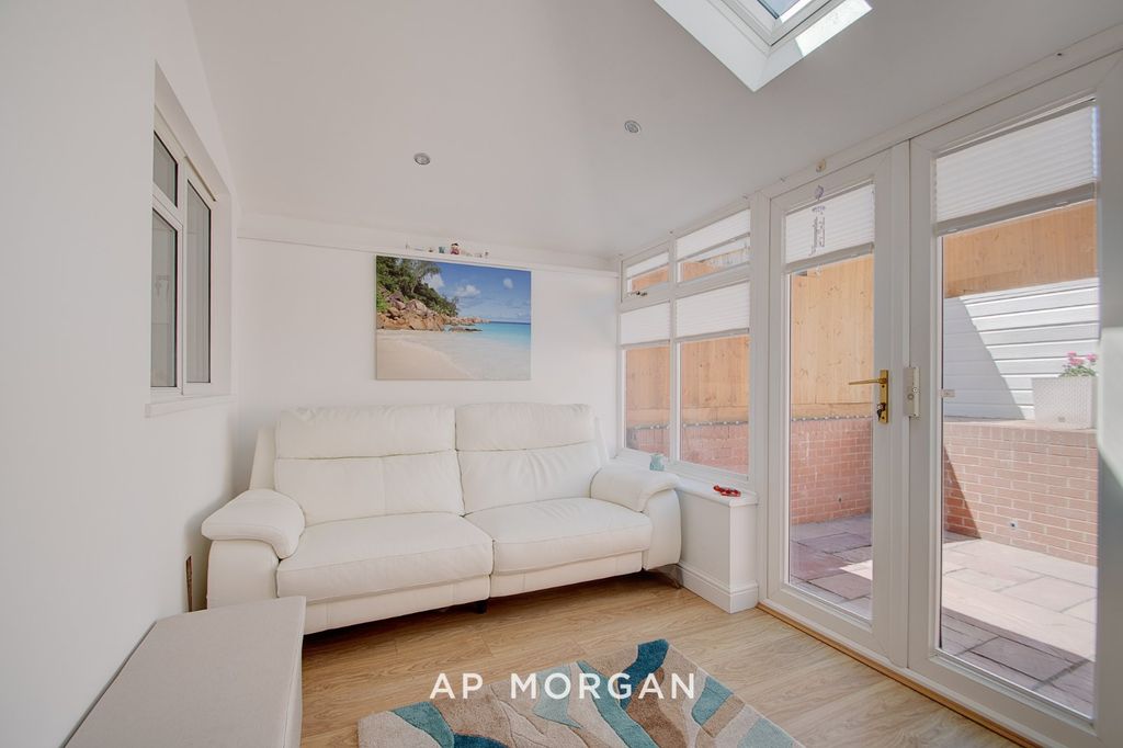Property photo 2 of 13 Picture No. 08