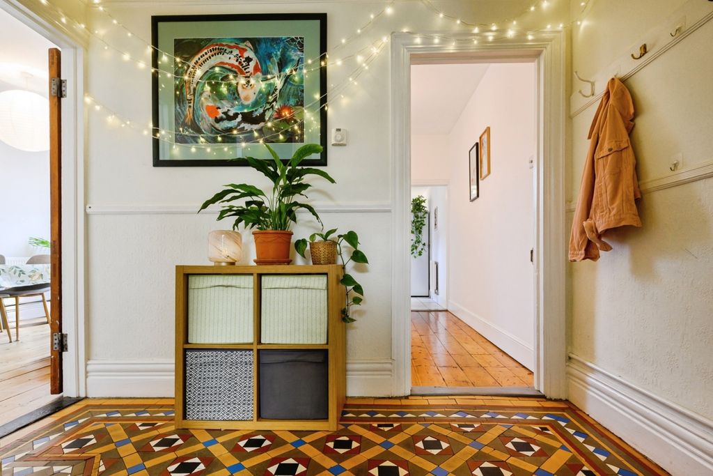 Property photo 3 of 20 Pbox-Img.Jpg