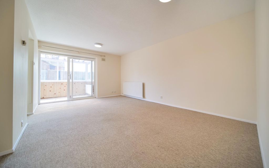 Property photo 2 of 10 Living Room