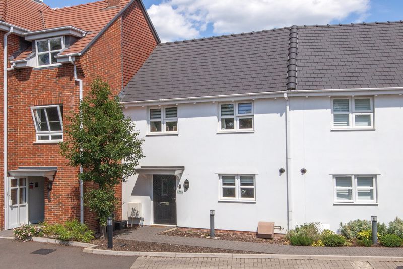 Property photo 1 of 13 External