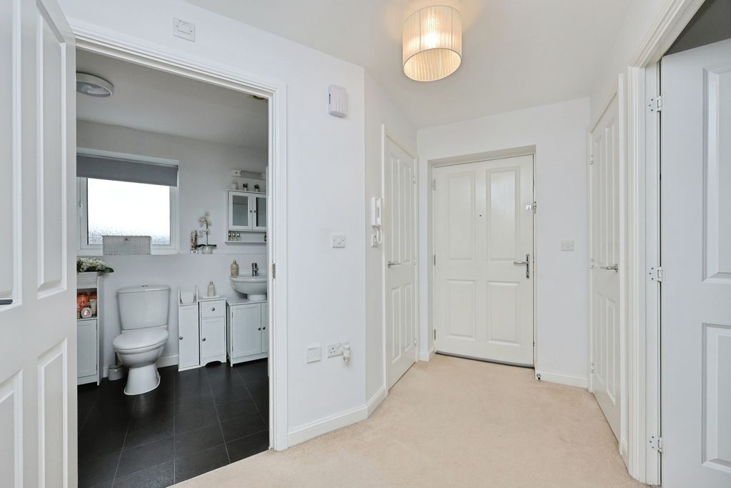 Property photo 2 of 11 Pbox-Img.Jpg