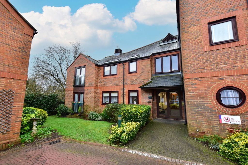 Property photo 1 of 9