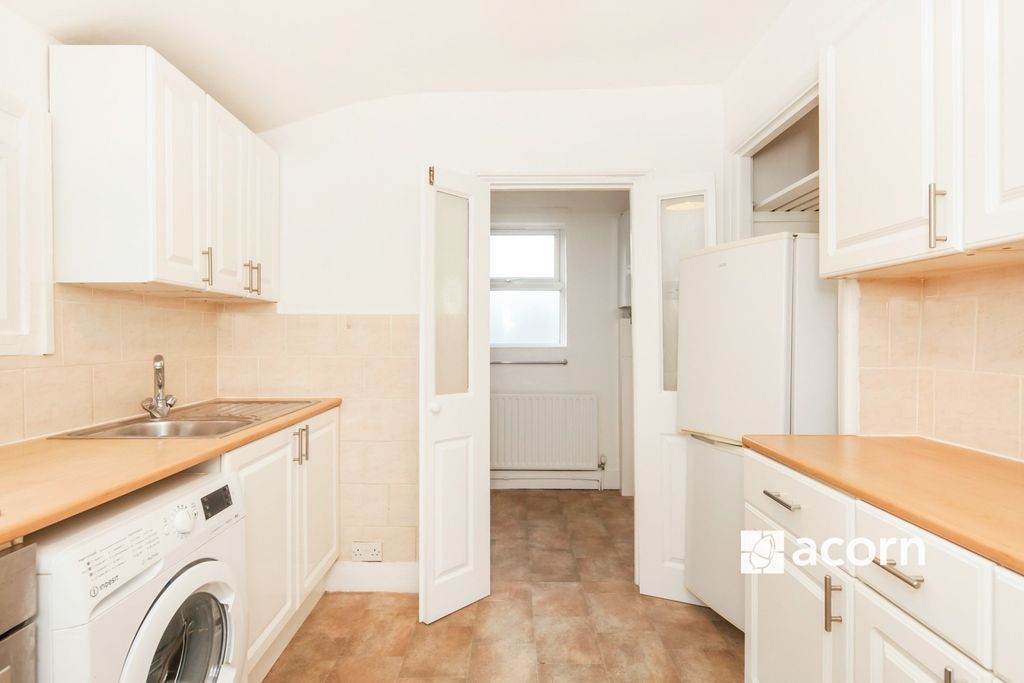 Property photo 3 of 10 F1E98Bfb-3Fc5-F01...