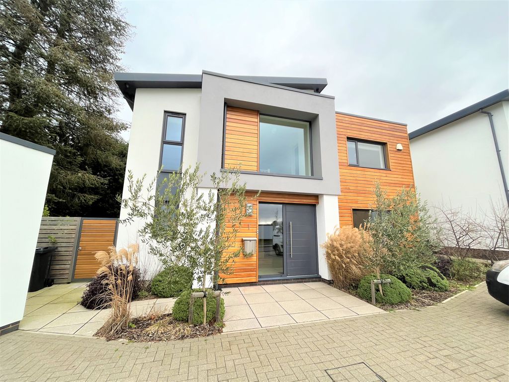 Property photo 1 of 25 Front