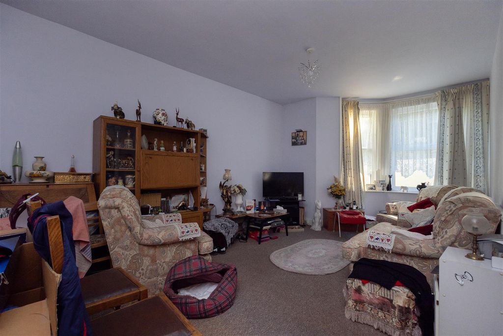 Property photo 3 of 16 Living Room
