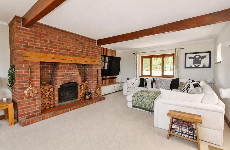 Property photo 3 of 18