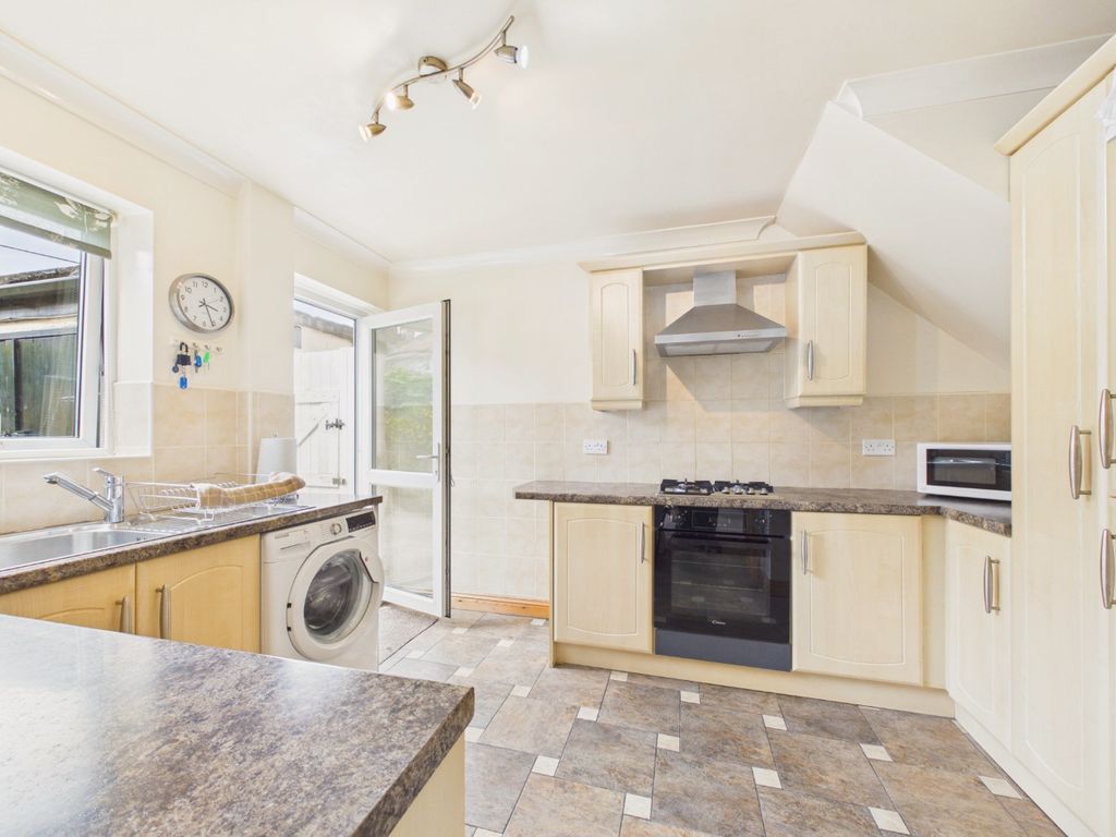 Property photo 1 of 13 5213540