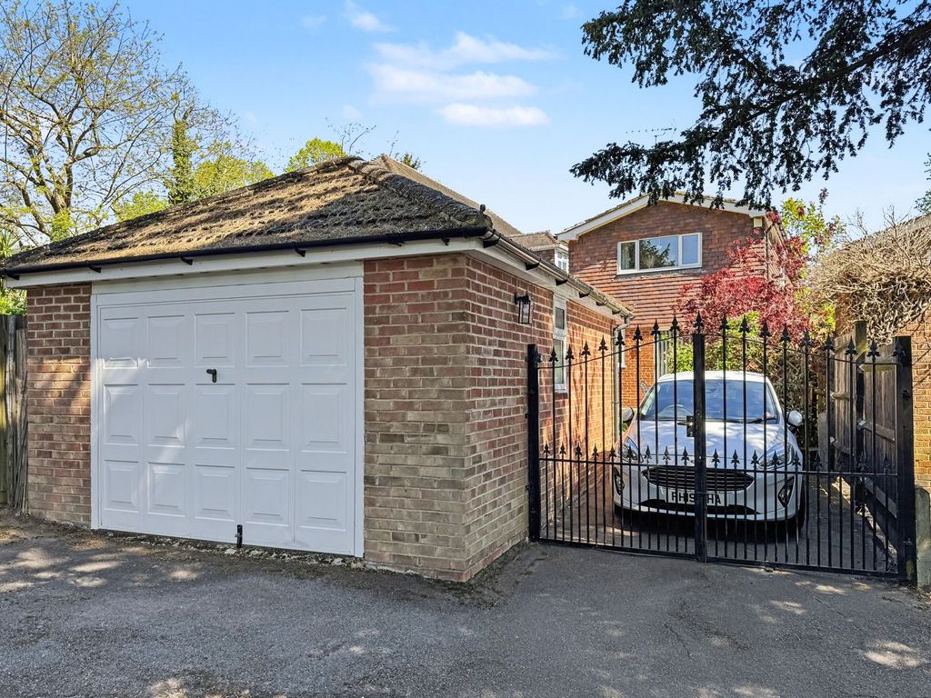Property photo 1 of 30