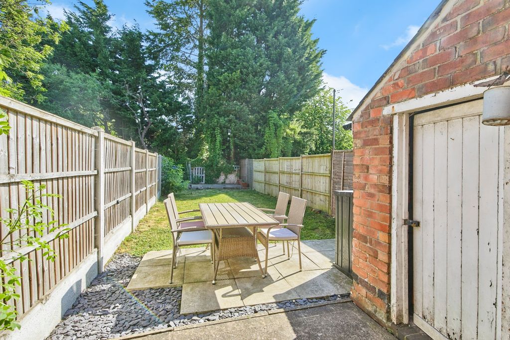 Property photo 3 of 11 Garden