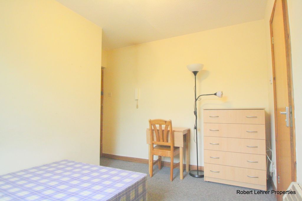 Property photo 2 of 4 Photo 3