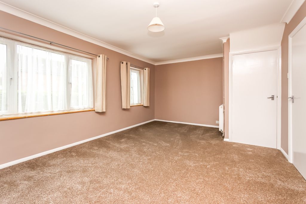 Property photo 2 of 9 Lounge/Dining Room