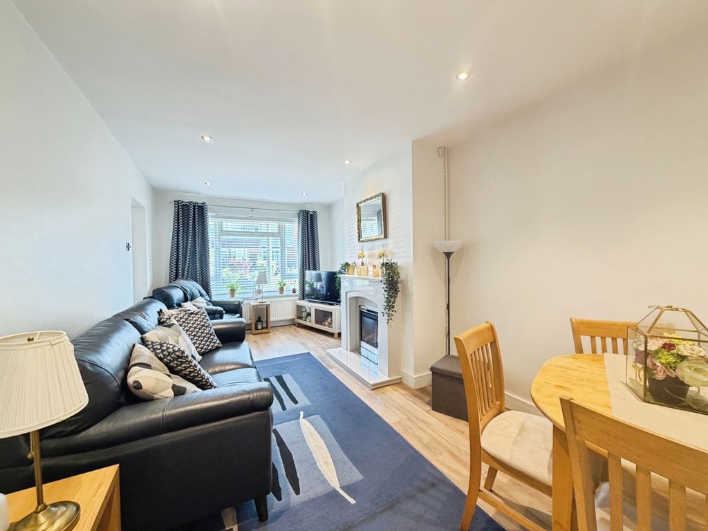 Property photo 2 of 14 Pbox-Img.Jpg