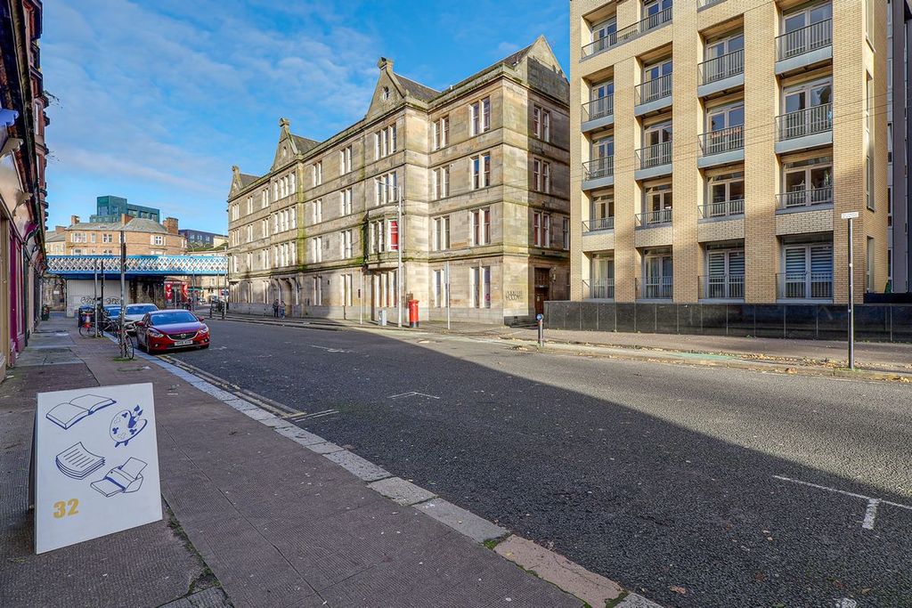 Property photo 2 of 3