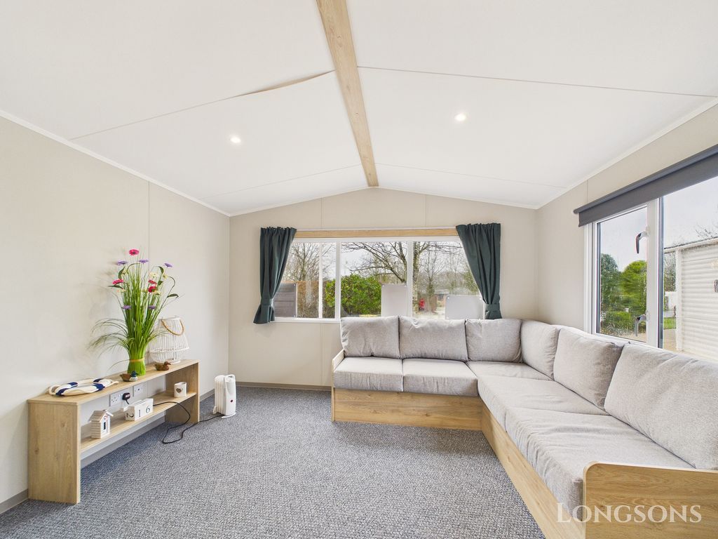 Property photo 1 of 15 Cam02173G0 Pr0347 Still026