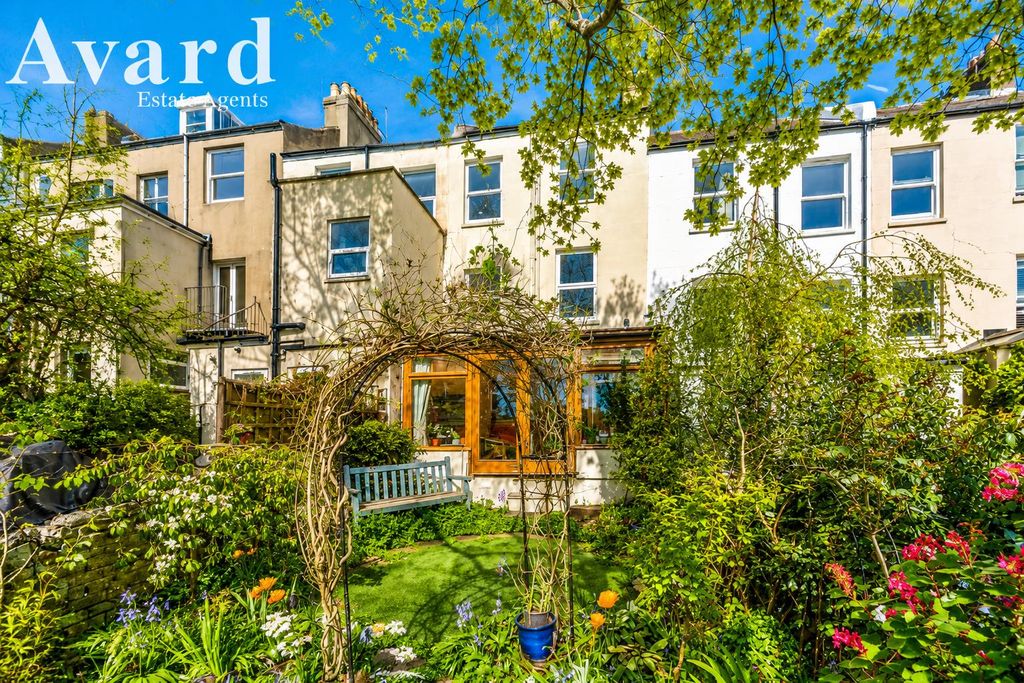 Property photo 1 of 17 57.Png