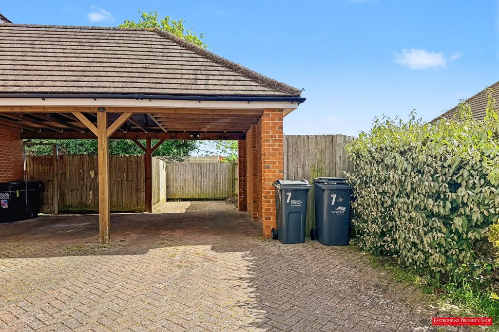 Property photo 2 of 25