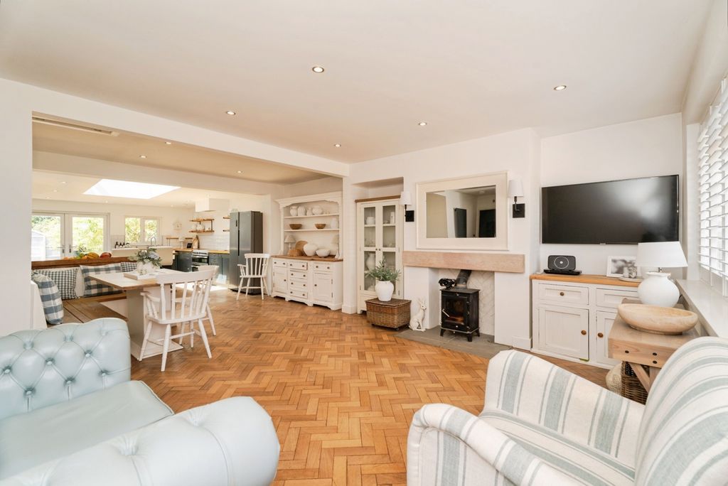 Property photo 3 of 14 Pbox-Img.Jpg