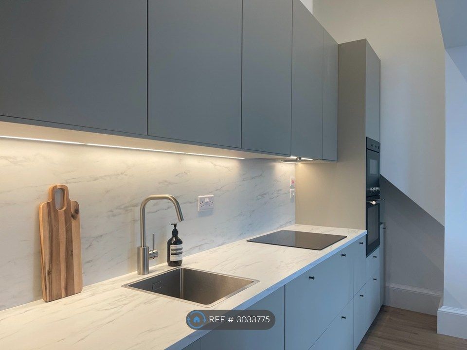 Property photo 1 of 20 Kitchen