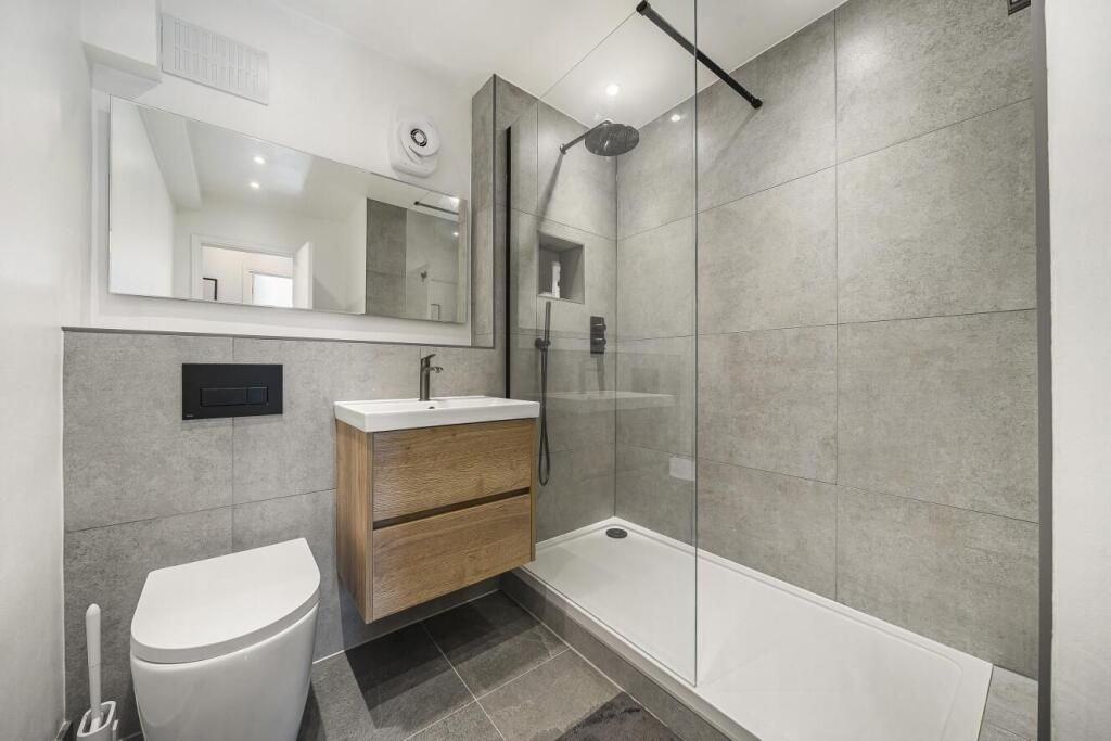 Property photo 3 of 3