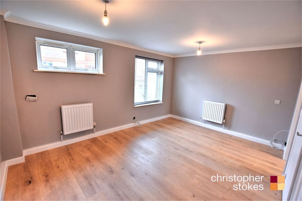 Property photo 3 of 5 4511782