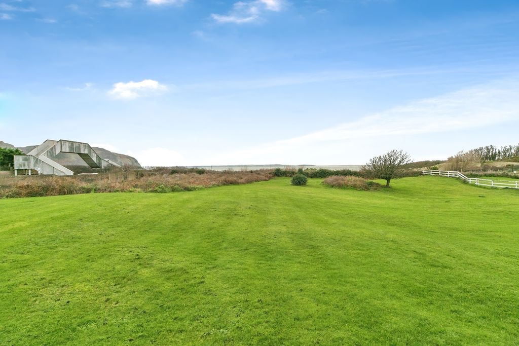 Additional image 5 of 3 bed flat for saleRiverside Court, Deganwy, Conwy LL31