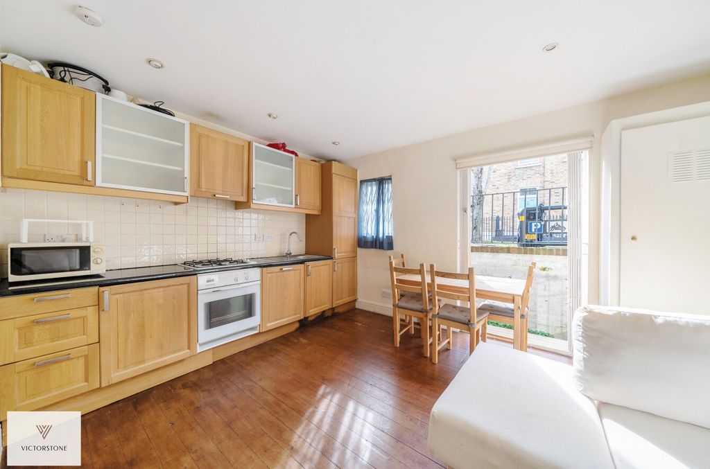 Property photo 1 of 11 2136713