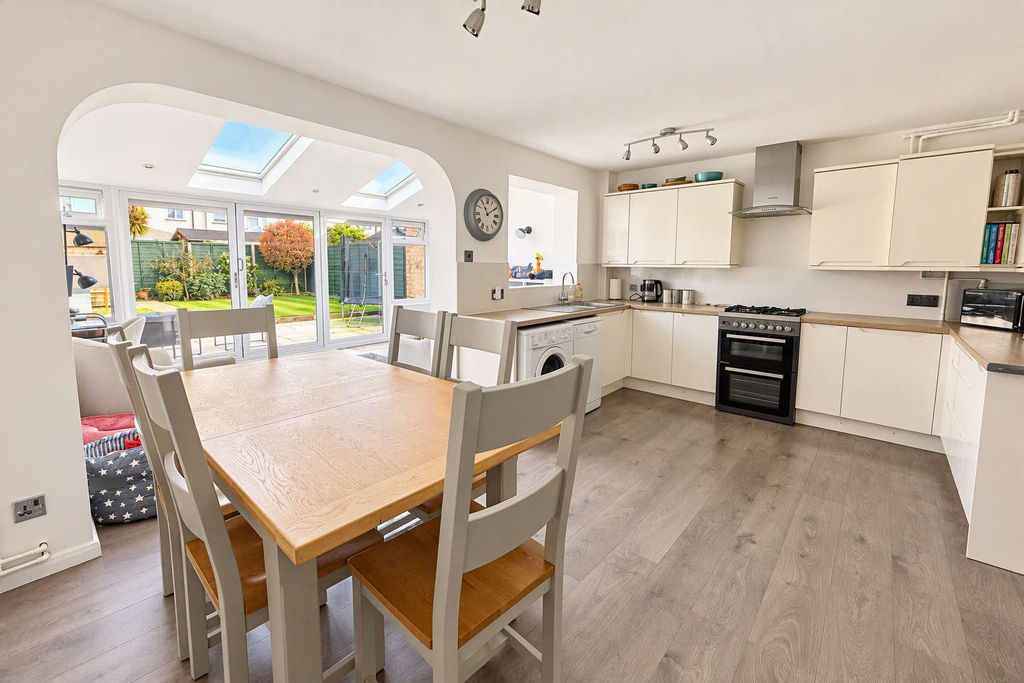 Property photo 2 of 26 Kitchen/Dining Room
