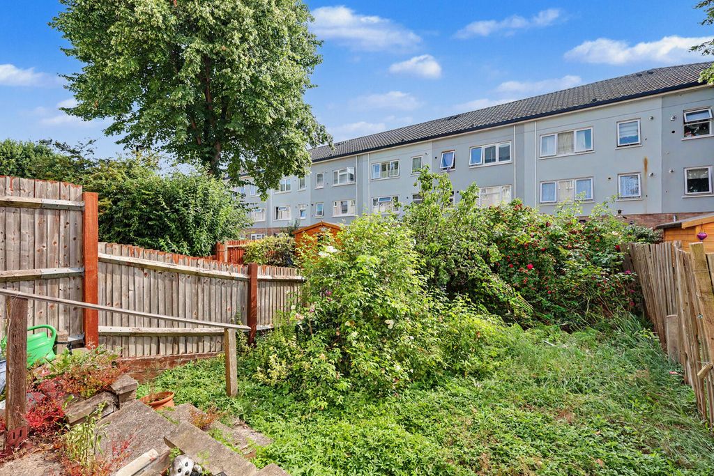 Property photo 2 of 19 Rear Garden