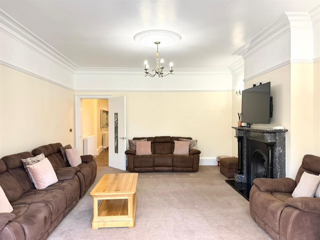 Additional image 7 of 6 bed property for saleMoorside North, Newcastle Upon Tyne NE4