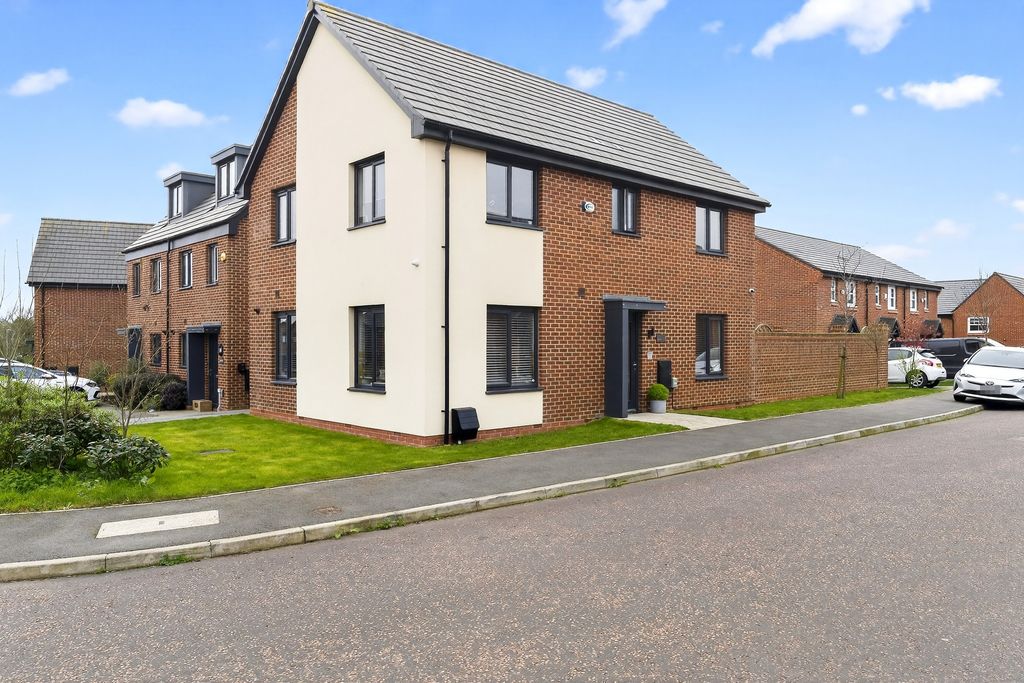 Property photo 1 of 26