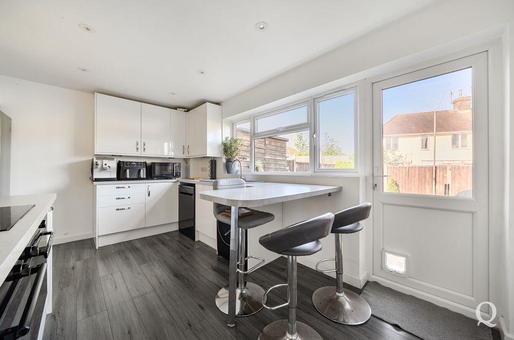 Property photo 1 of 17 Bd02Ceab-8B2d-44B...
