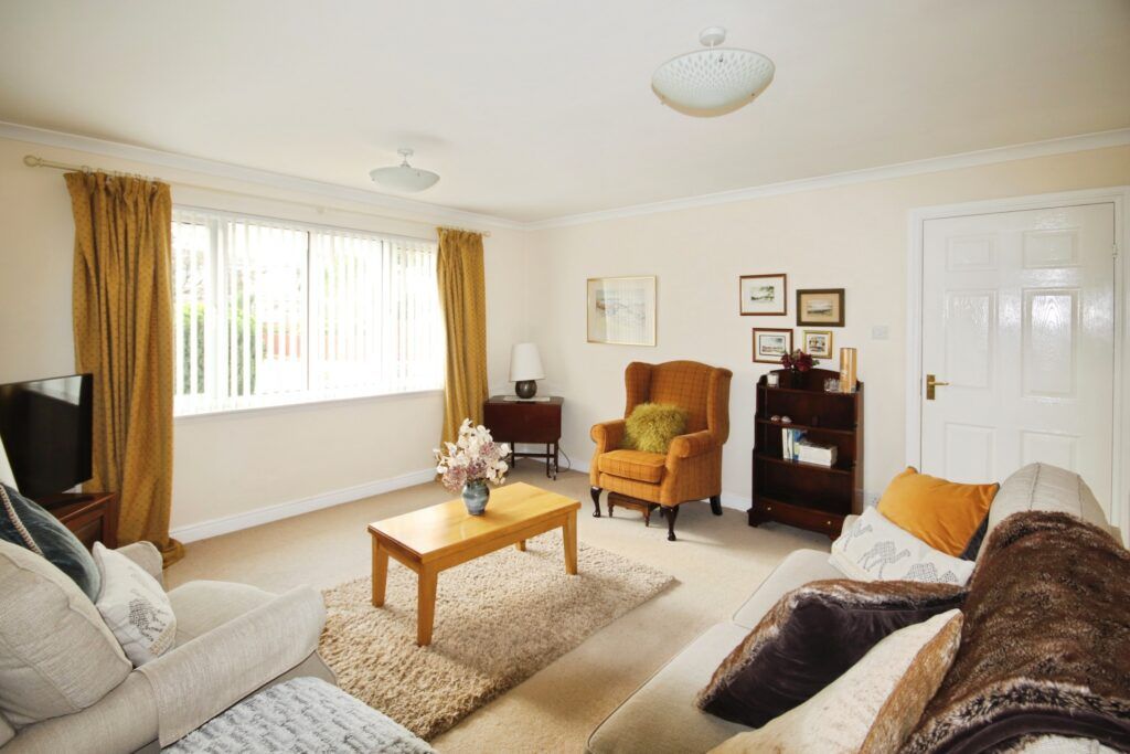 Property photo 3 of 19