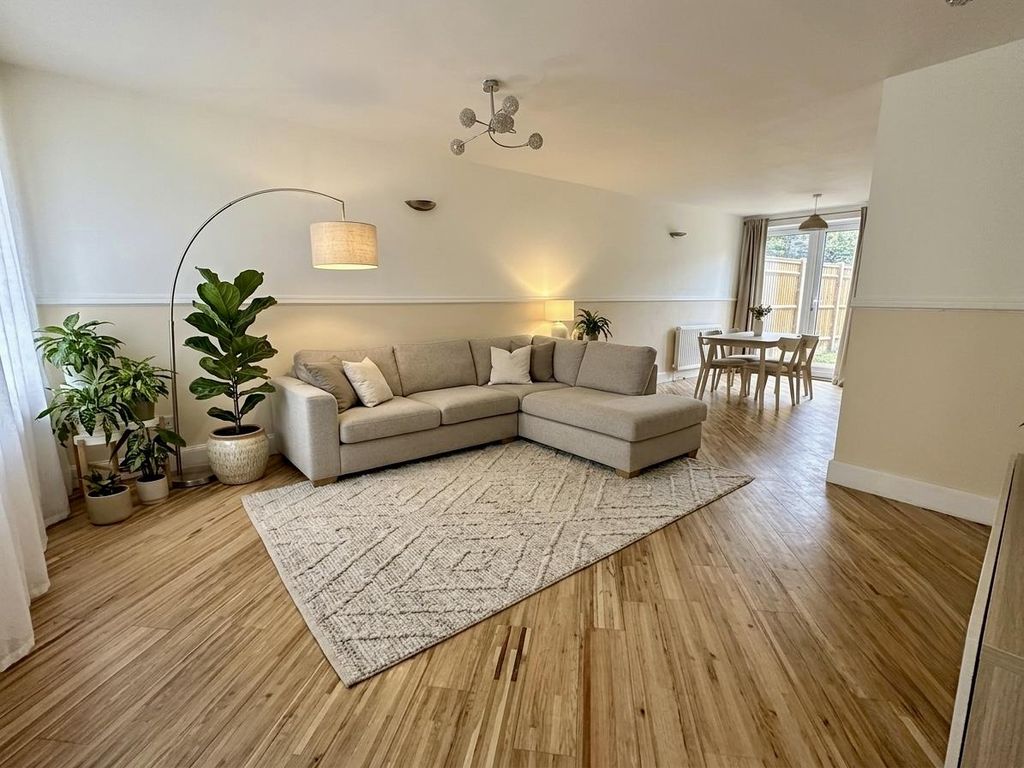 Property photo 3 of 11 Img_5857.Jpg