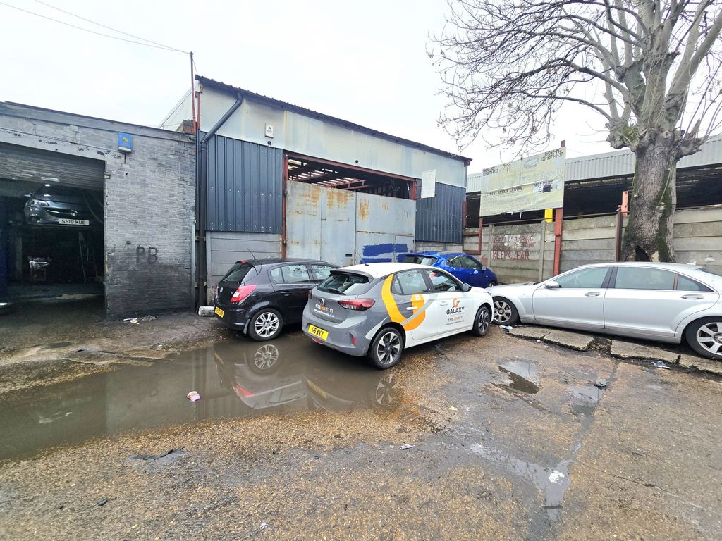 Property photo 2 of 11