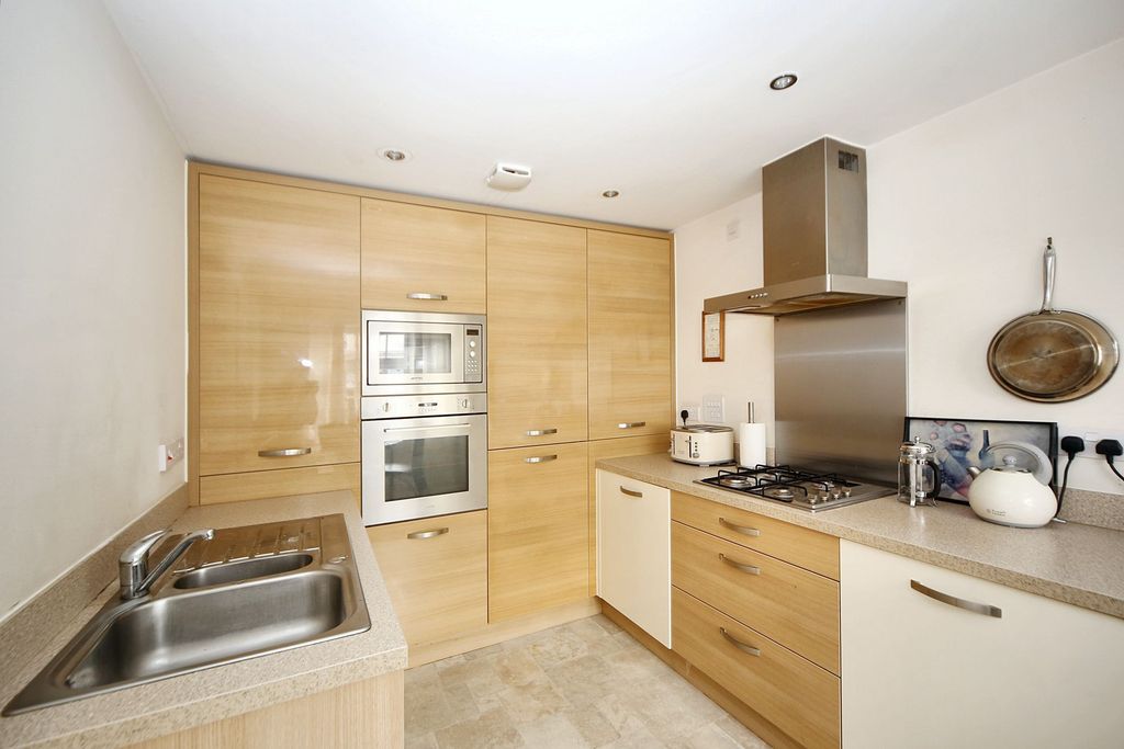 Property photo 3 of 22