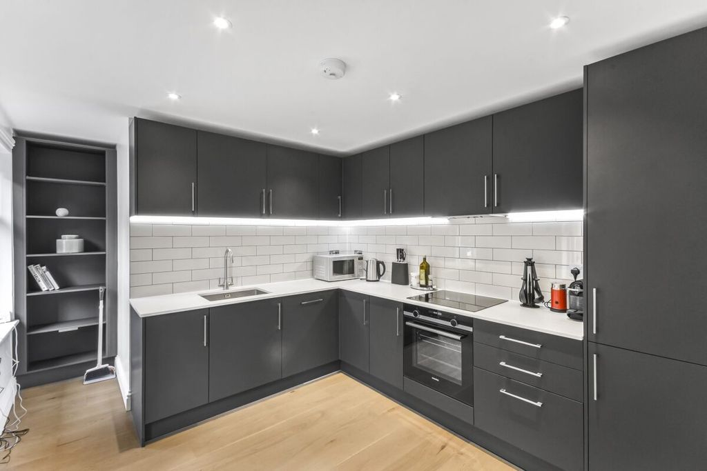 Property photo 2 of 13 Dsc_2974_High