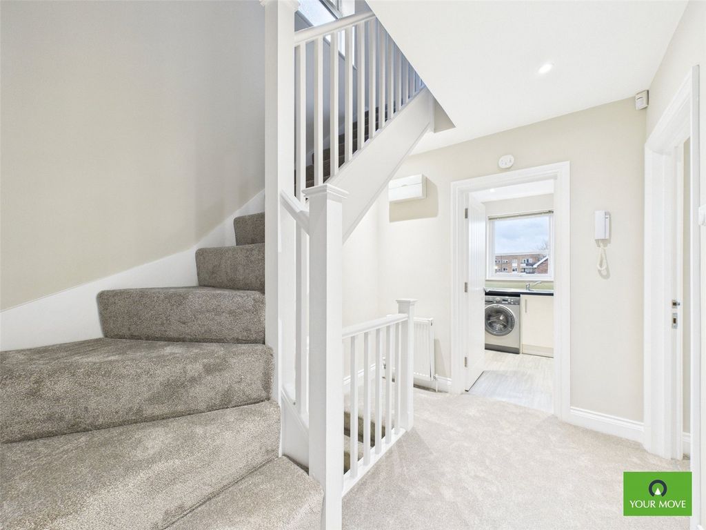 Property photo 1 of 24 Picture No. 13