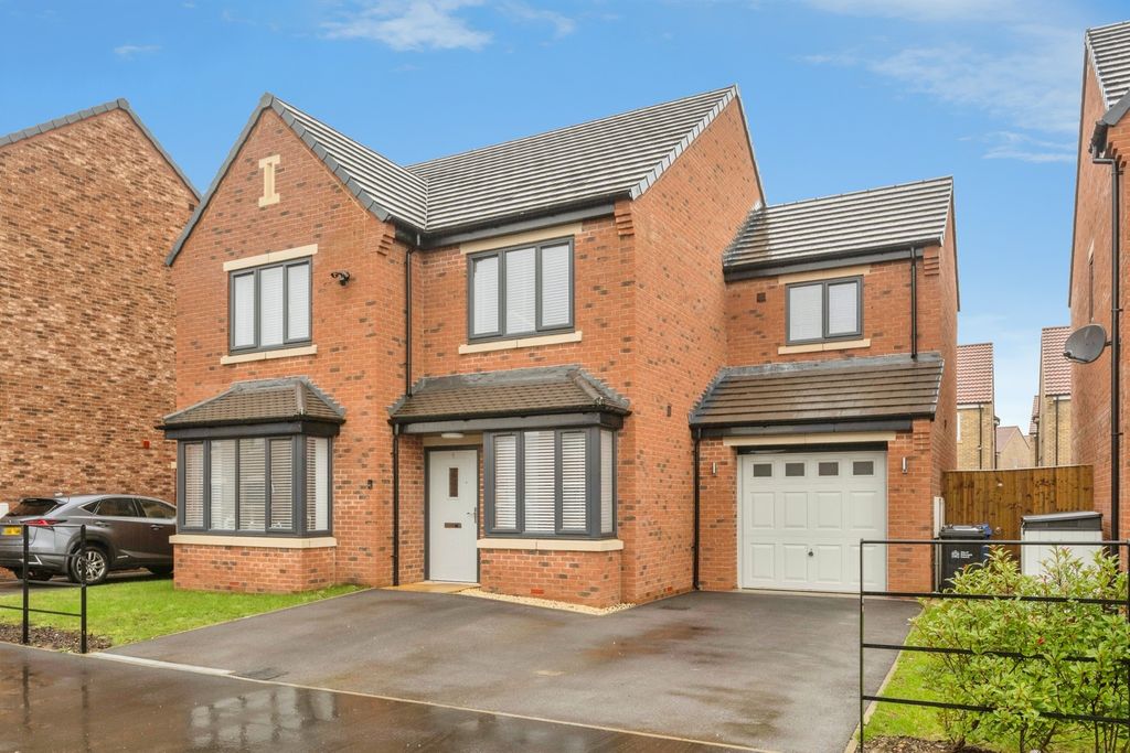 Property photo 1 of 18