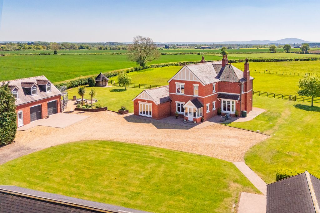Property photo 1 of 48 Aerial Front