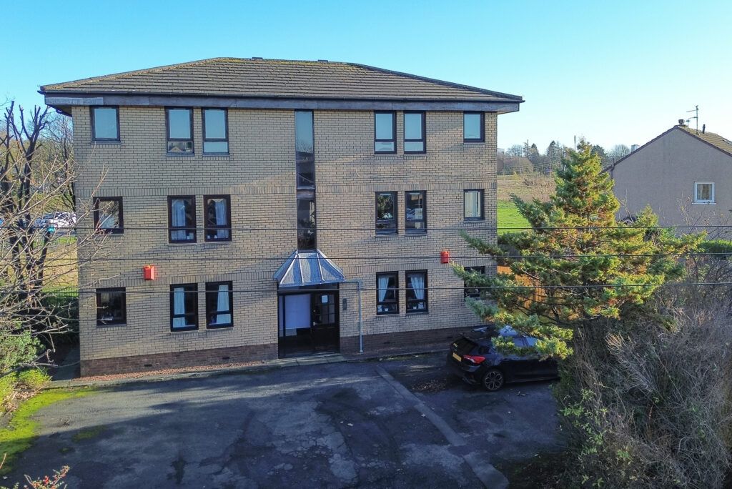 Property photo 1 of 9