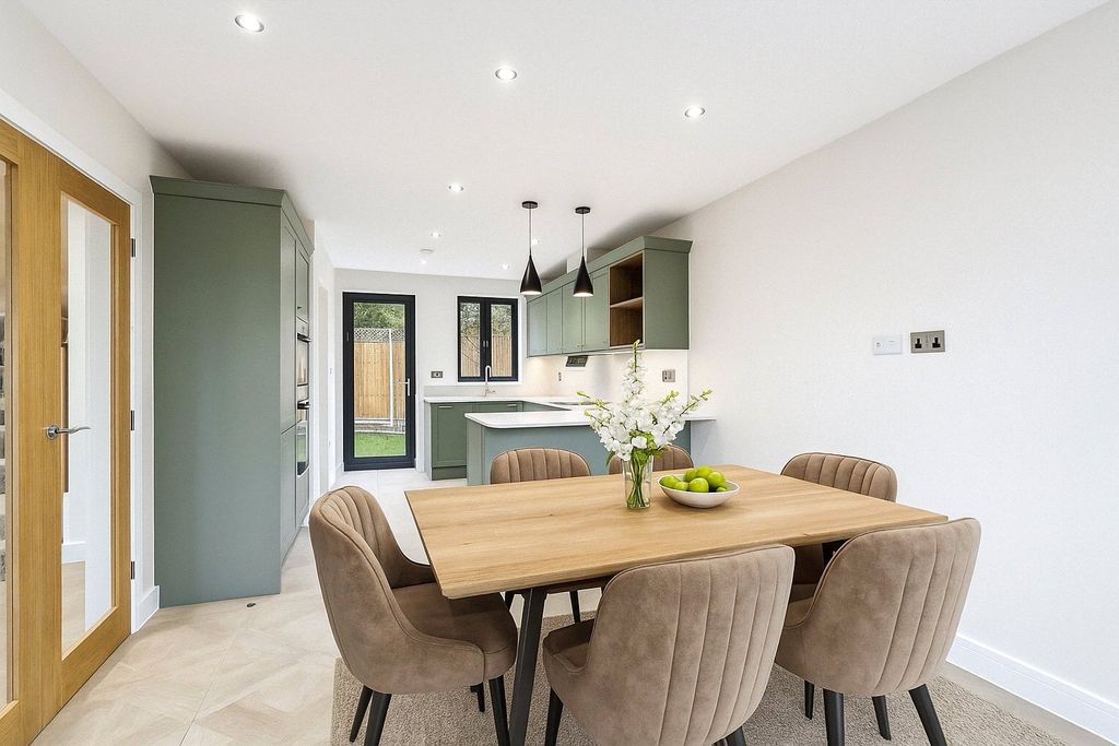 Property photo 3 of 14 * Virtually Staged