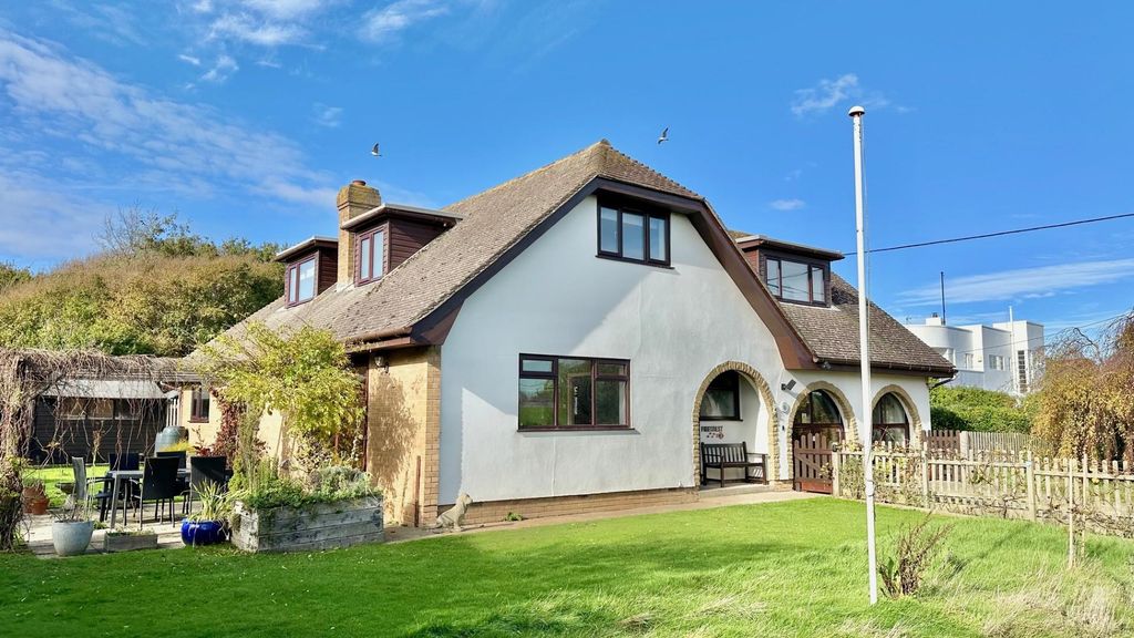 Property photo 1 of 32