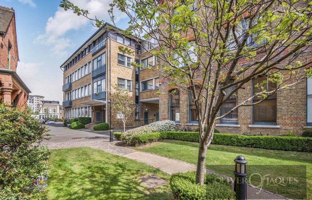 Property photo 1 of 15 Exterior