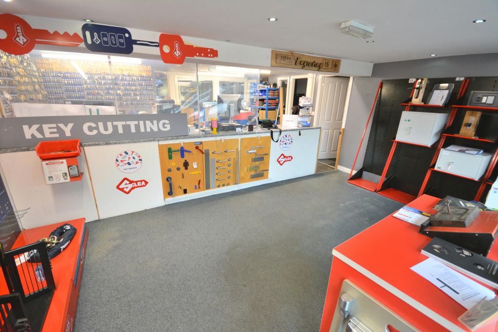 Property photo 2 of 16 Sales Floor