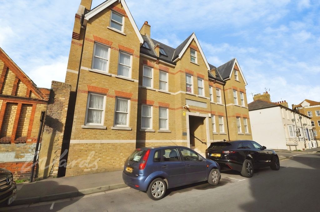 Property photo 1 of 9 25391735-E2Kbbv1T