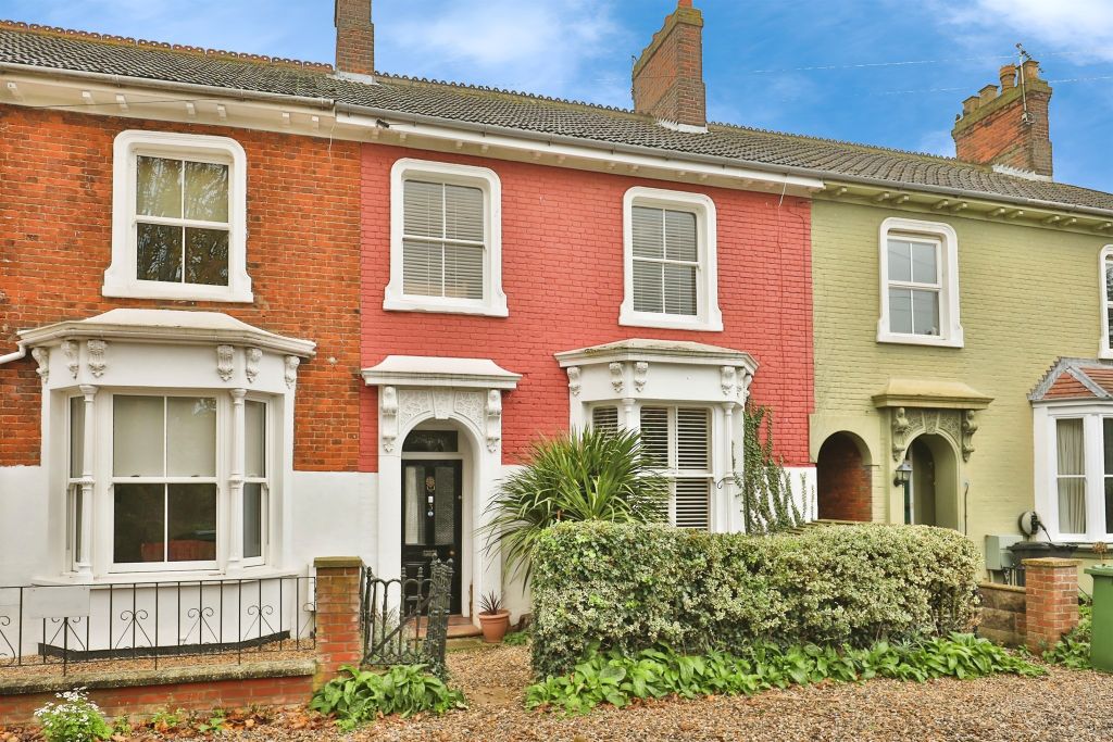 Property photo 1 of 17